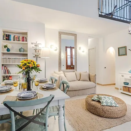 Paola House Close To The In Viareggio